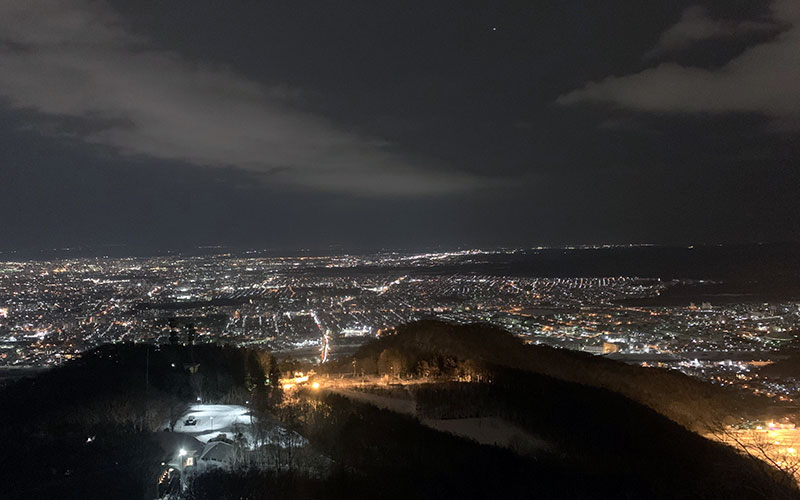 Something to do in Sapporo is visit Moiwa Ropeway